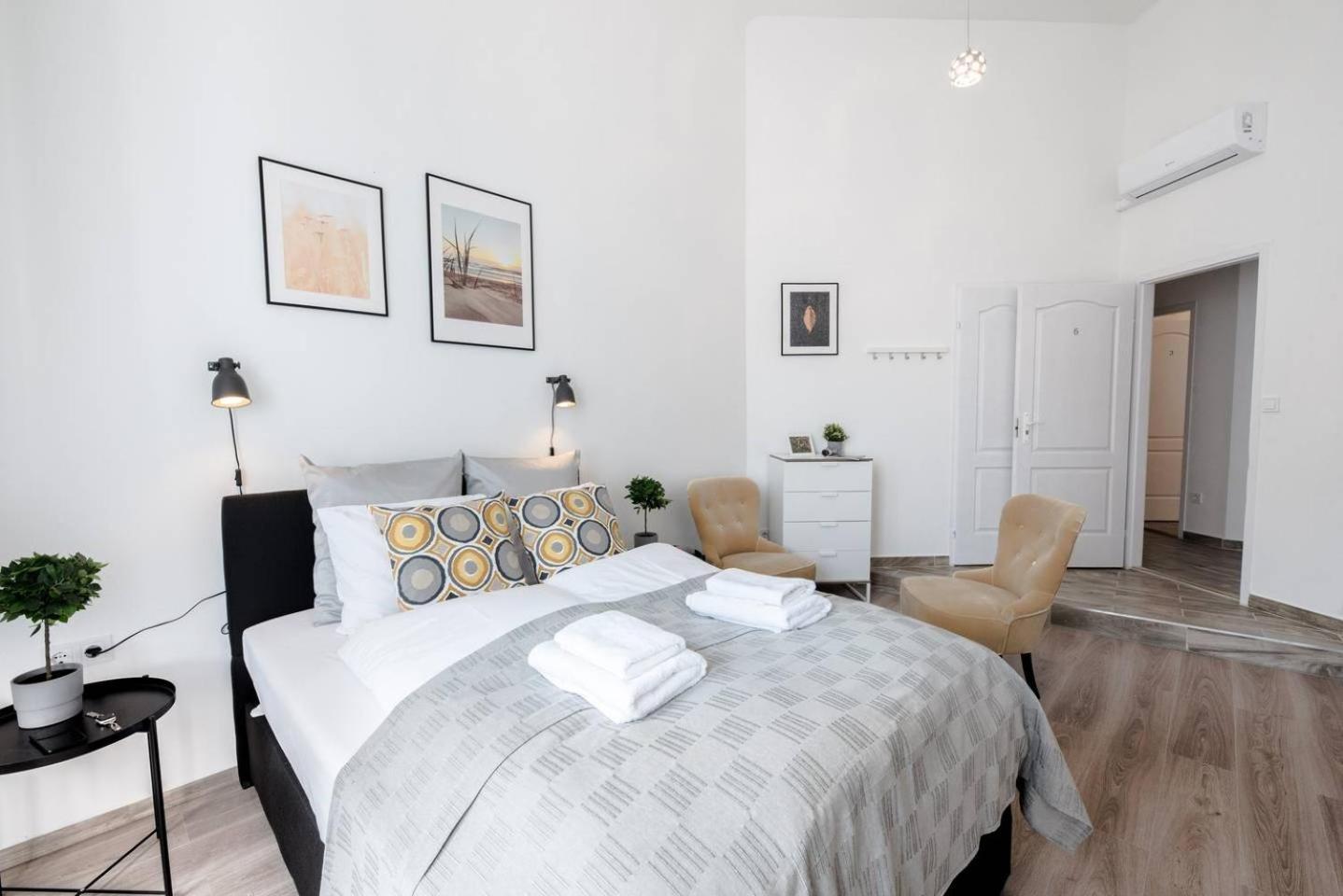 New A C Studio With View Of The Synagogue Budapest Extérieur photo