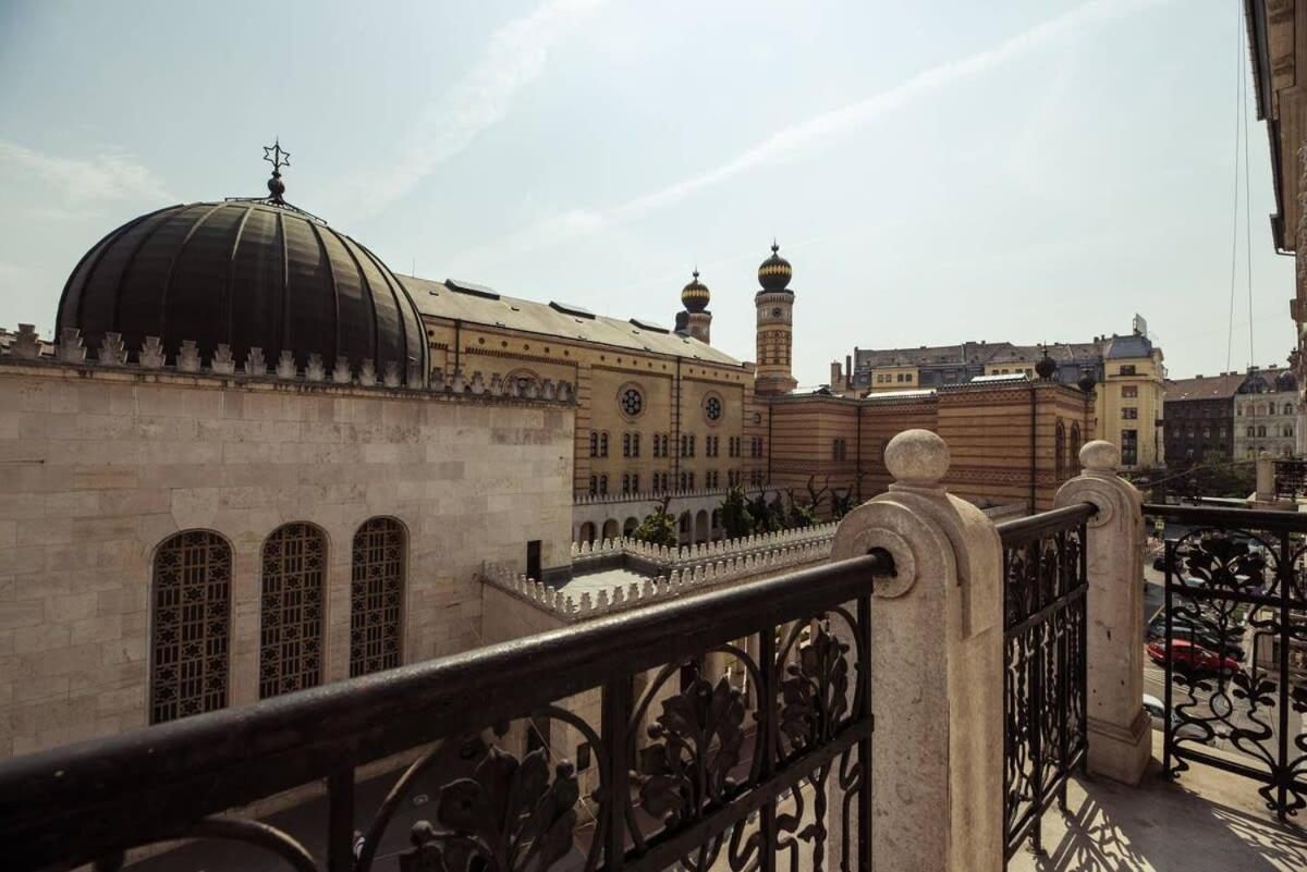 New A C Studio With View Of The Synagogue Budapest Extérieur photo